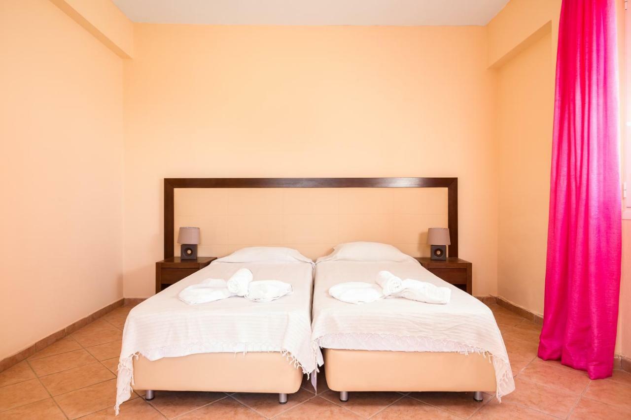 Fouxia Apartments And Studios Perama  Esterno foto